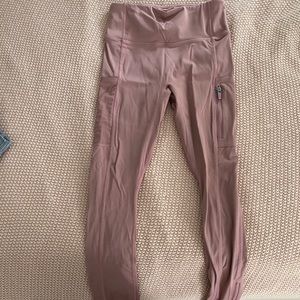 NEVER WORN FABLETICS LEGGINGS